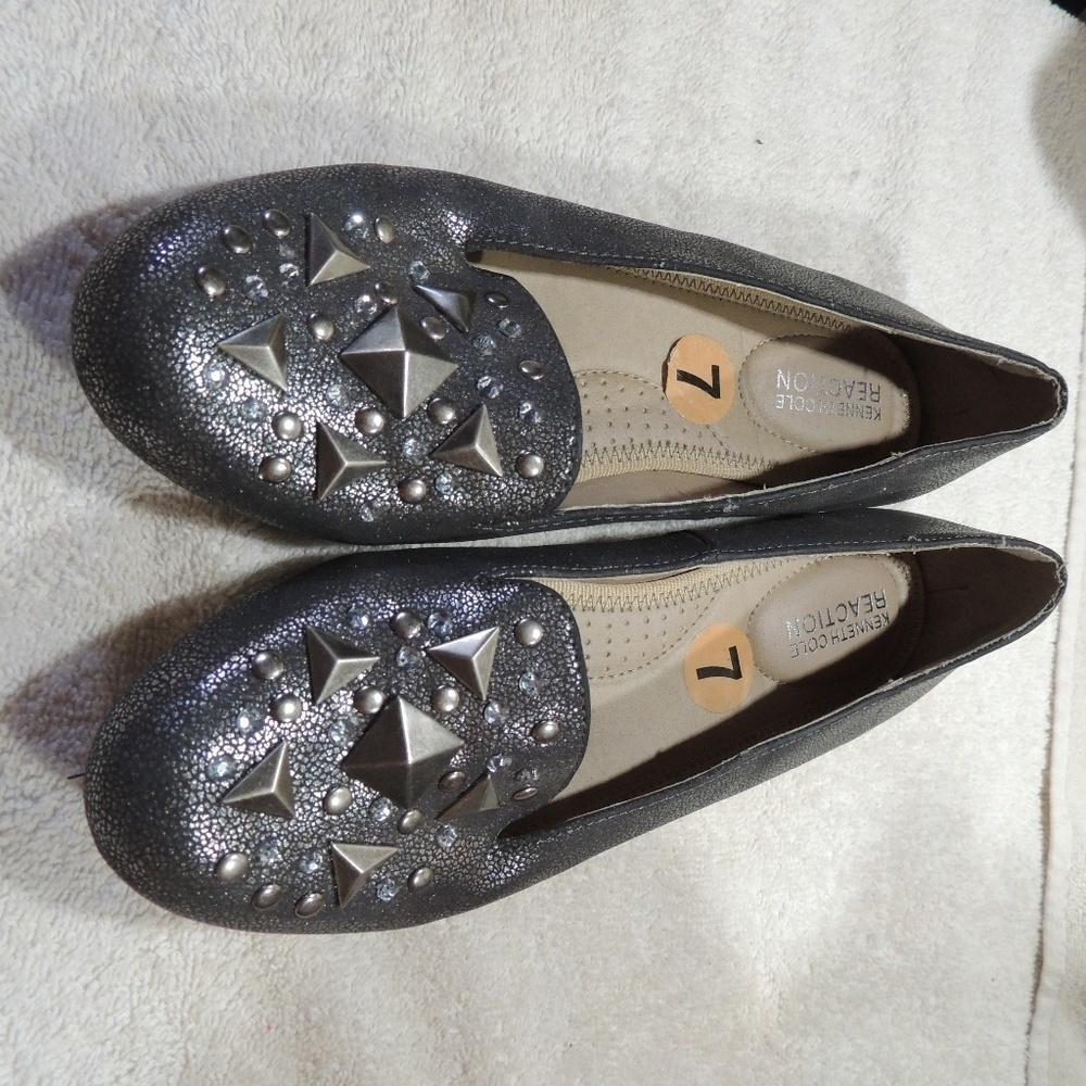 Kenneth Cole Reaction size 7